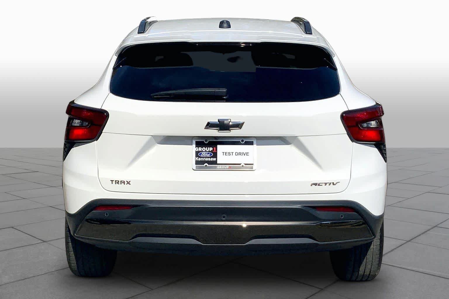 Used 2024 Chevrolet Trax ACTIV w/ Sunroof Package FWD image 5