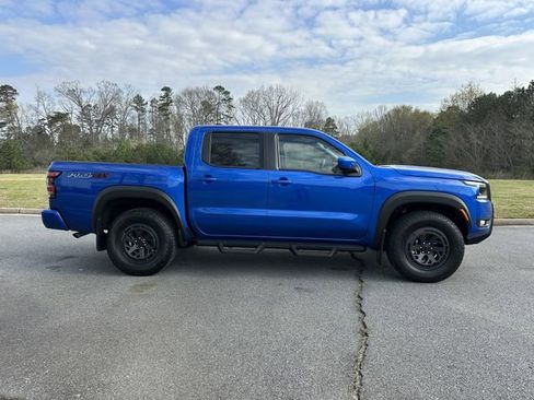 Certified 2025 Nissan Frontier PRO-4X AWD/4WD image 10