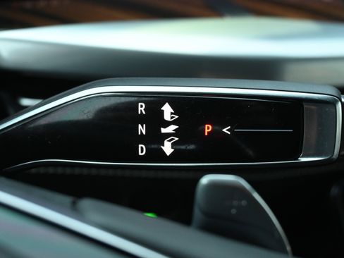 Used 2026 Cadillac Escalade Platinum Sport w/ LPO, ONYX Package image 24