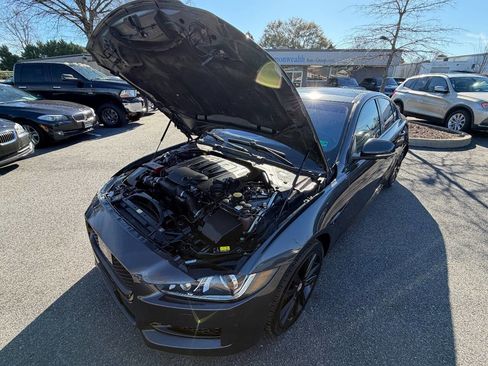 Used 2017 Jaguar XE R-Sport image 35