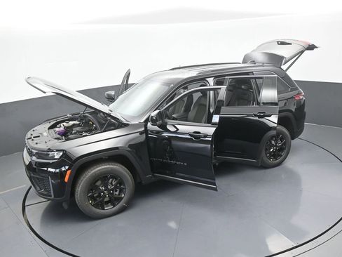 New 2026 Jeep Grand Cherokee Altitude image 48