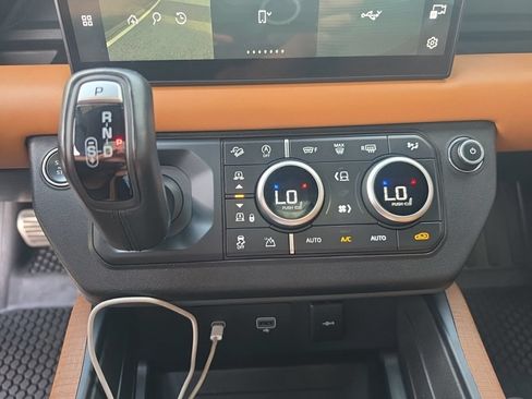 Used 2023 Land Rover Defender 130 X AWD/4WD image 13