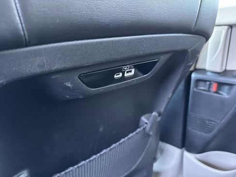 Used 2023 Chrysler Pacifica Touring-L image 25