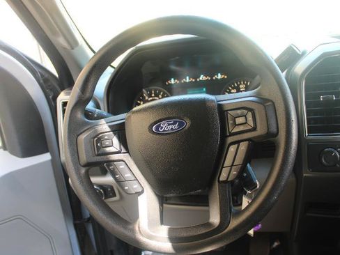 Used 2018 Ford F150 XLT AWD/4WD image 11