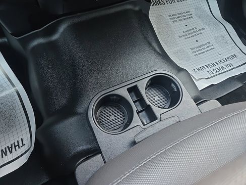 Used 2015 Ford F150 XLT image 61