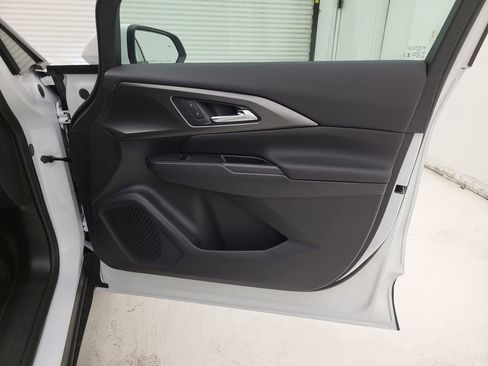 New 2026 Chevrolet Equinox EV LT w/ Comfort Package FWD image 32