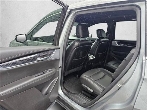 Used 2023 Cadillac XT6 Premium Luxury AWD/4WD image 14