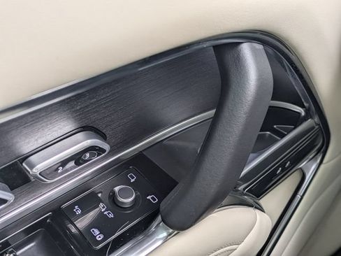 Used 2023 Land Rover Range Rover Autobiography AWD/4WD image 28