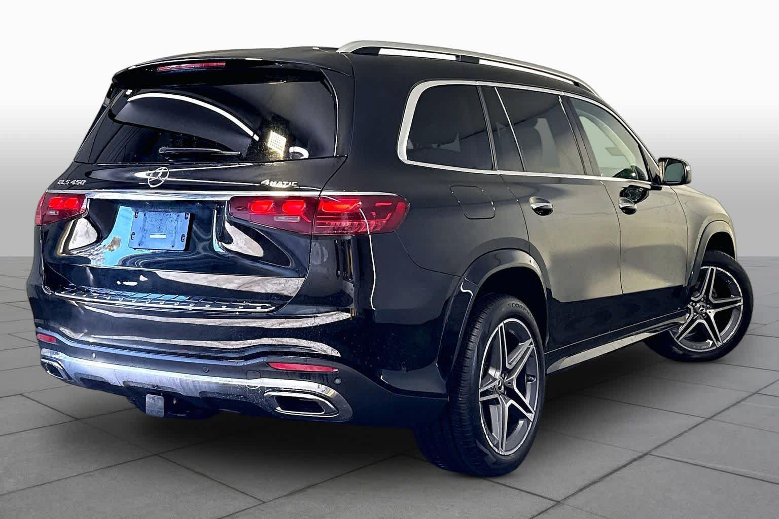 Used 2024 Mercedes-Benz GLS 450 4MATIC image 13