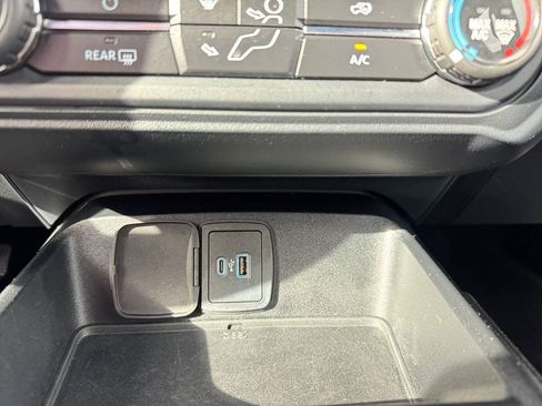 Used 2022 Ford Bronco 4-Door AWD/4WD image 25
