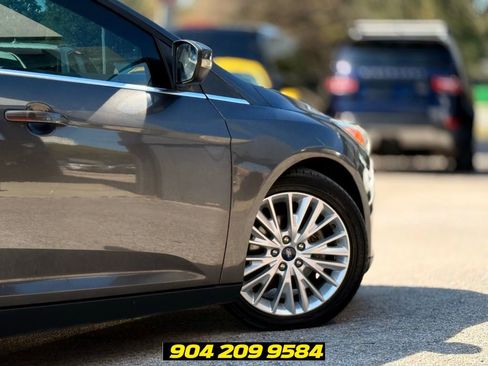 Used 2017 Ford Focus Titanium FWD image 8