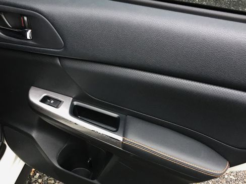 Used 2016 Subaru Crosstrek 2.0i Limited w/ Popular Package #2 image 16