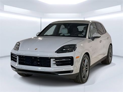 New 2026 Porsche Cayenne S image 1
