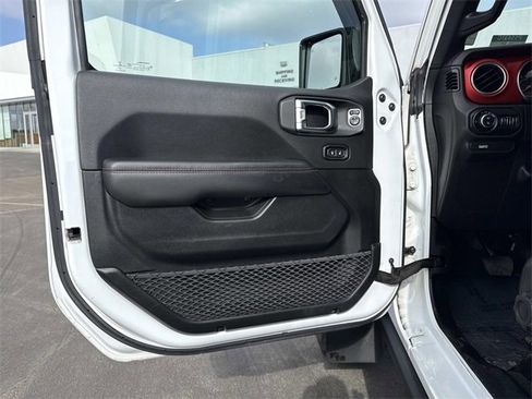 Used 2020 Jeep Gladiator Rubicon image 7