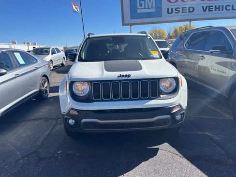 Used 2023 Jeep Renegade Latitude image 2
