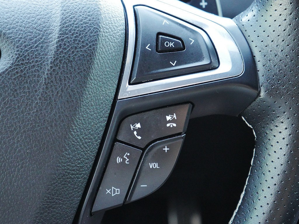 Used 2020 Ford Edge ST w/ Cold Weather Package AWD/4WD image 34