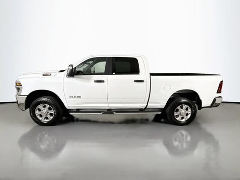 Used 2025 RAM 2500 Big Horn AWD/4WD image 4
