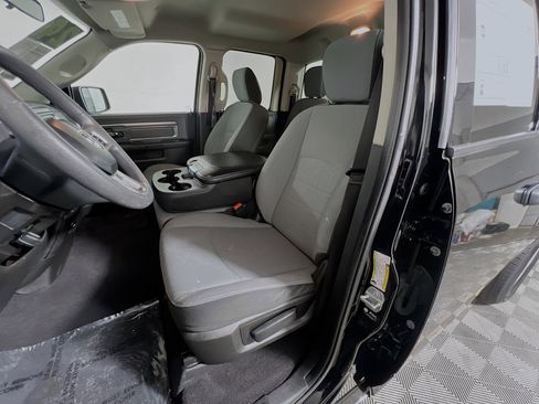 Used 2024 RAM 1500 Classic SLT AWD/4WD image 15