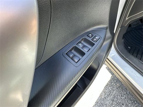 Used 2023 Mitsubishi Eclipse Cross SE image 13