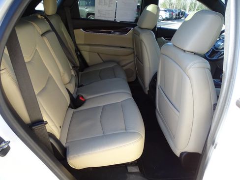 Used 2017 Cadillac XT5 Luxury image 41