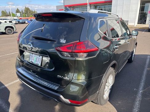 Used 2018 Nissan Rogue SV w/ Premium Package AWD/4WD image 3