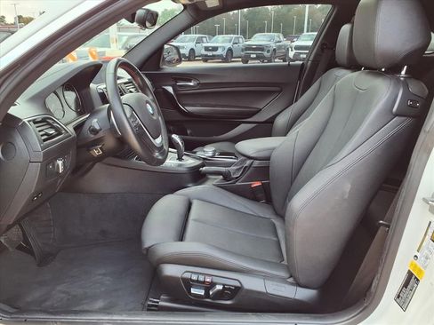 Used 2020 BMW 230i Coupe w/ Premium Package image 17
