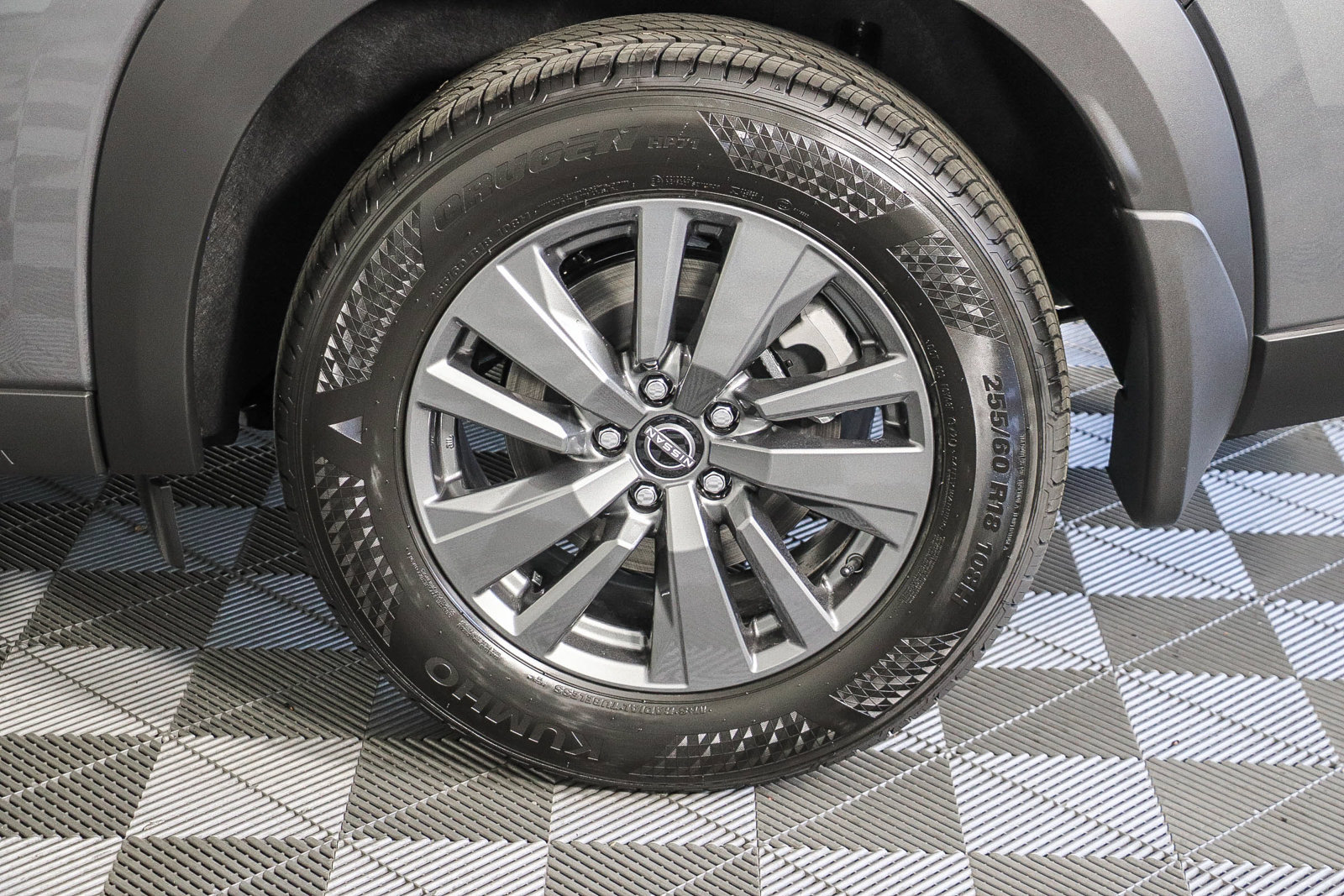 Used 2025 Nissan Pathfinder Platinum w/ Cargo Package FWD image 12