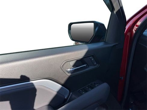 Used 2025 Chevrolet Colorado Z71 w/ Technology Package image 11