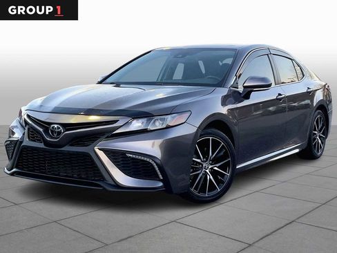 Used 2023 Toyota Camry SE w/ Convenience Package image 1