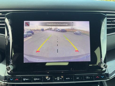 Used 2024 Jeep Wagoneer 4WD w/ Premium Group I image 15