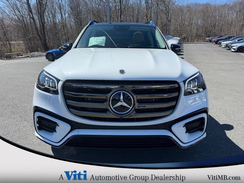 Used 2026 Mercedes-Benz GLS 450 4MATIC image 3