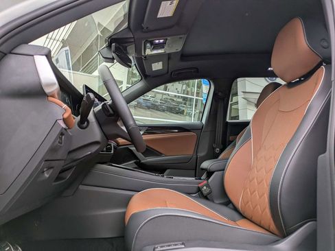 New 2026 Volkswagen Tiguan SEL R-Line AWD/4WD image 2