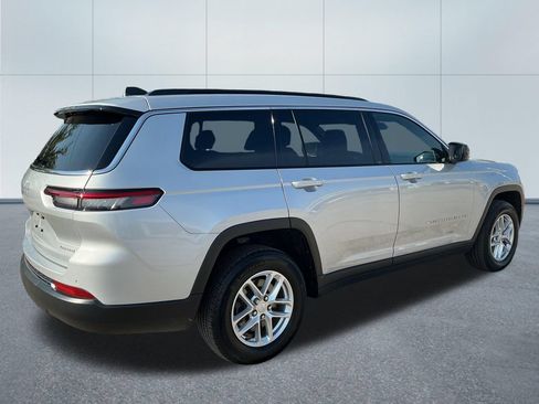 Certified 2025 Jeep Grand Cherokee L Laredo w/ Luxury Tech Group I AWD/4WD image 6