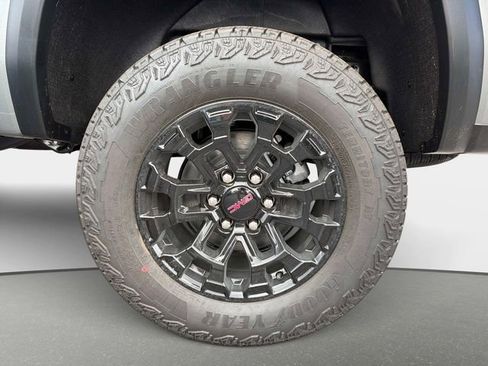 New 2026 GMC Canyon Elevation w/ Convenience Package RWD image 10