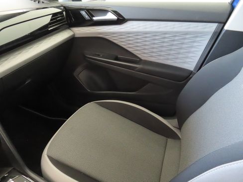 Used 2023 Volkswagen Taos S FWD image 18