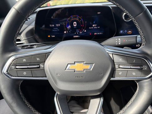 Used 2025 Chevrolet Traverse LT image 7