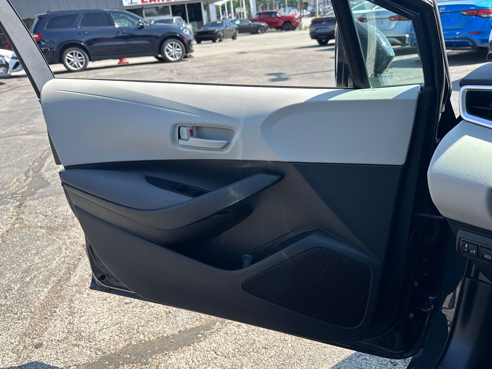 Used 2024 Toyota Corolla LE FWD image 16