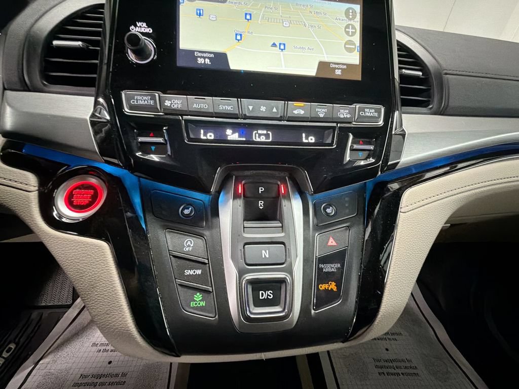Certified 2024 Honda Odyssey Touring image 16