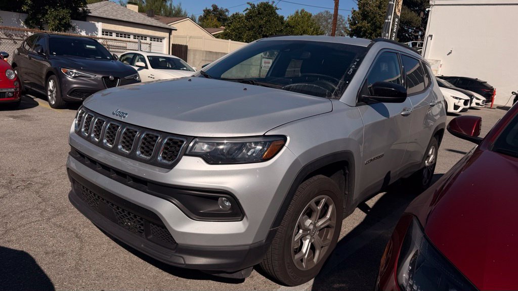 Certified 2024 Jeep Compass Latitude AWD/4WD image 2