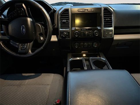 Used 2015 Ford F150 XLT w/ Equipment Group 302A Luxury image 10