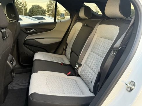 Used 2022 Chevrolet Equinox LS w/ LS Convenience Package image 21