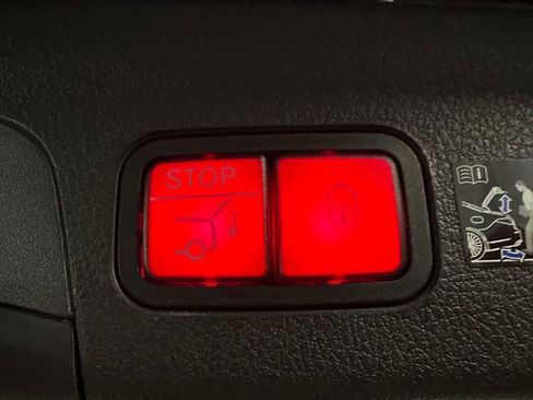 Certified 2026 Mercedes-Benz GLE 350 4MATIC image 9