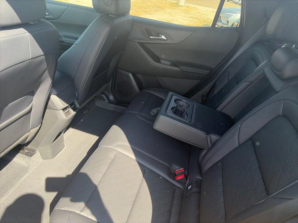 New 2027 Chevrolet Equinox LT w/ Convenience Package II AWD/4WD image 11