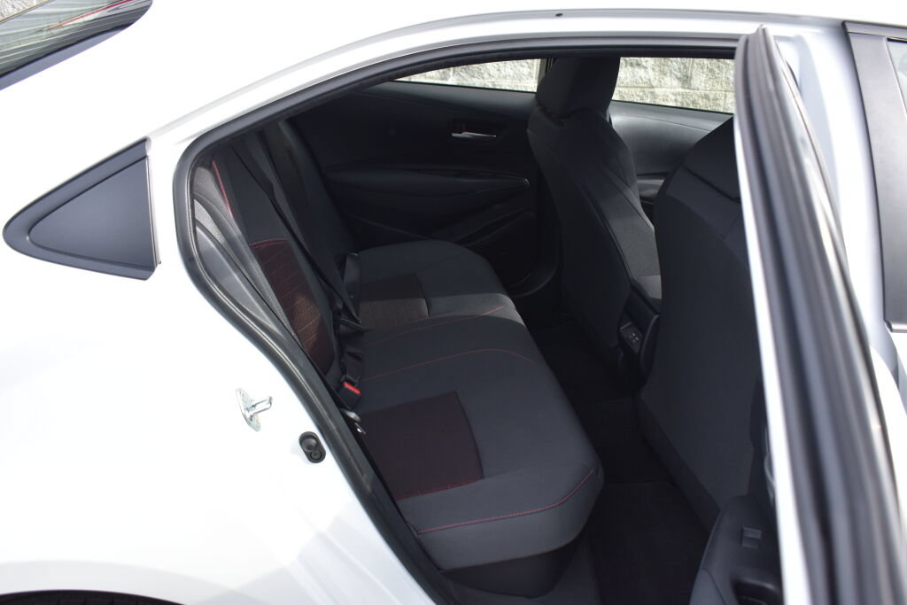 Certified 2026 Toyota Corolla SE w/ SE Premium Package FWD image 23