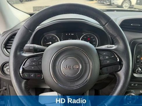 Used 2016 Jeep Renegade Latitude AWD/4WD image 14