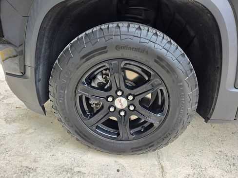 Used 2023 GMC Acadia AT4 AWD/4WD image 19