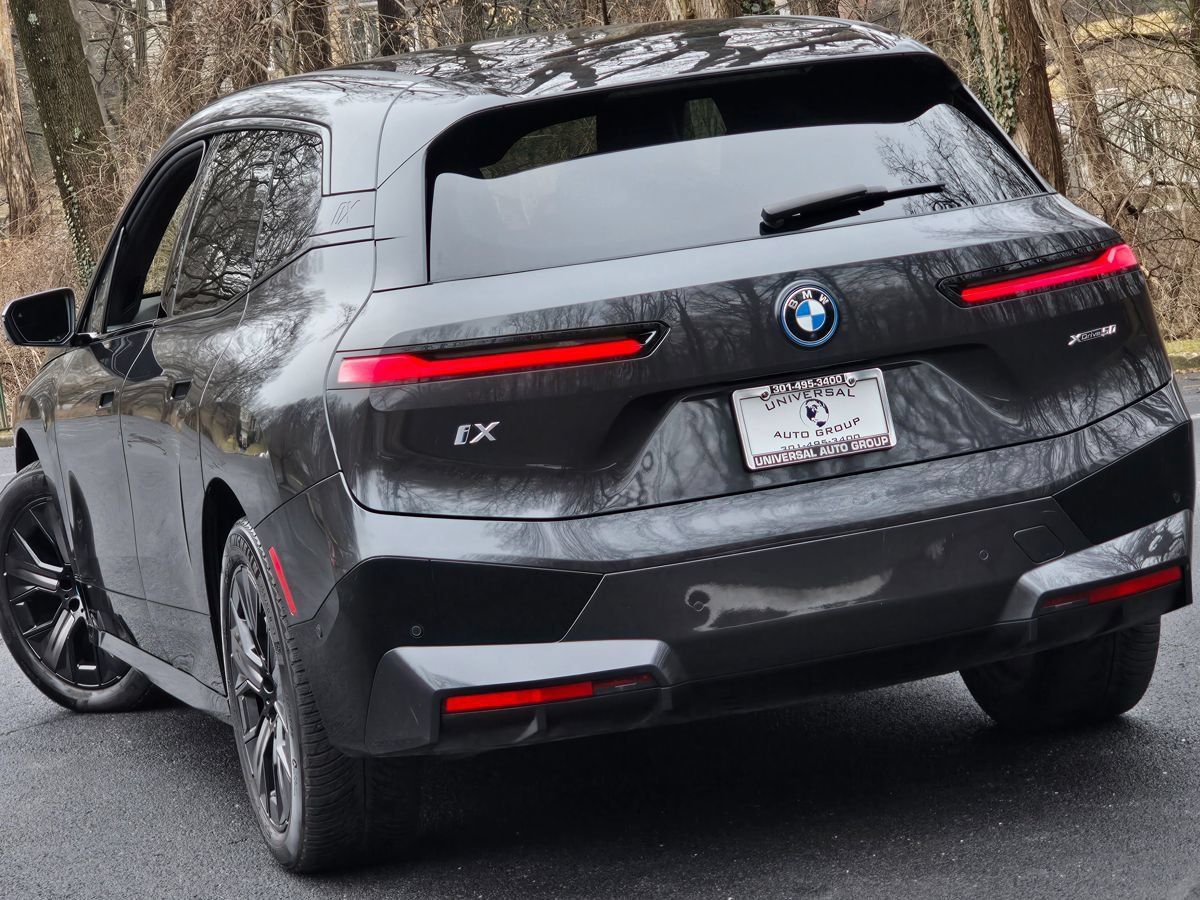 Used 2024 BMW iX xDrive50 w/ Premium Package AWD/4WD image 71