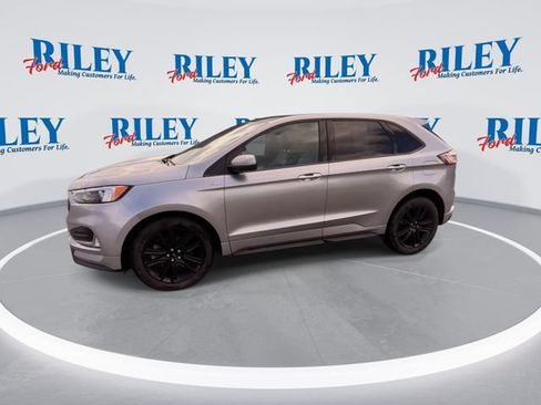 Certified 2022 Ford Edge ST-Line w/ Class II Trailer Tow Package AWD/4WD image 4