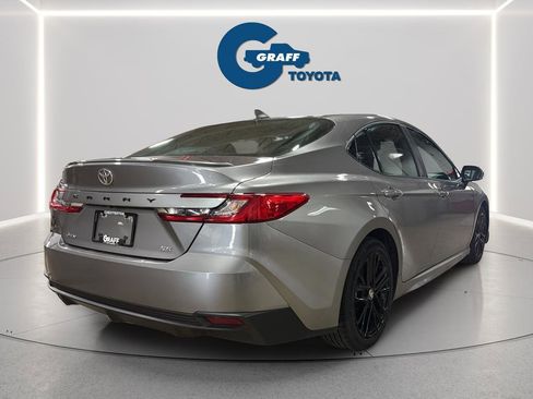 Used 2025 Toyota Camry SE FWD image 7