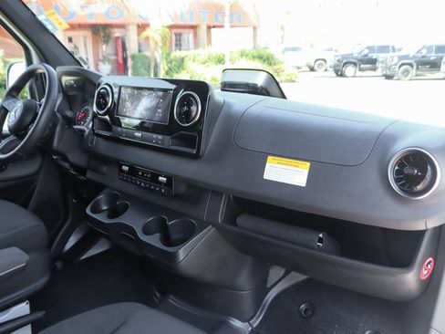 Used 2026 Mercedes-Benz Sprinter 2500 image 37